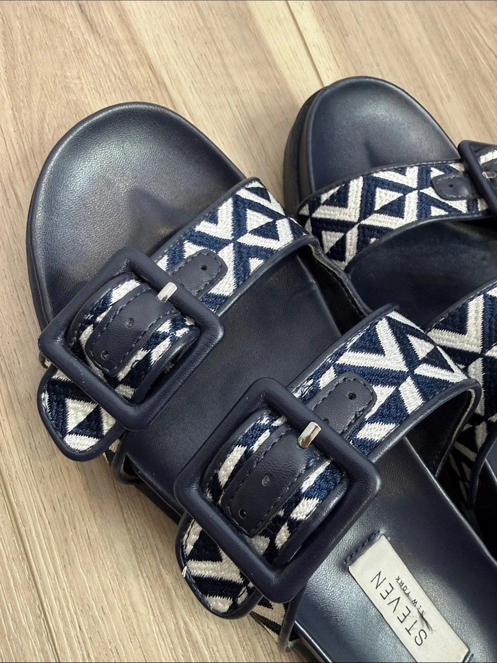 Steven New York Micah slide on platform sandal size 6.5 navy